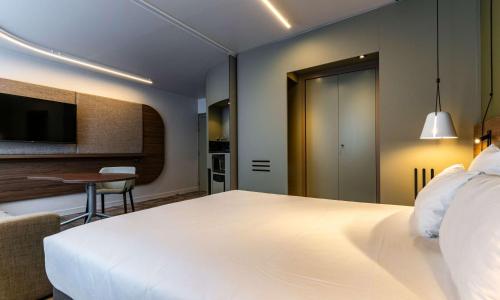 Novotel Suites Reims Centre - photo 2